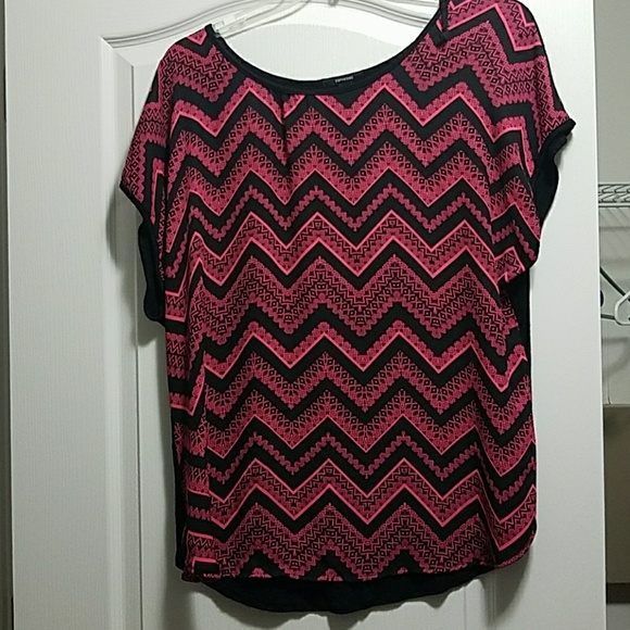 Pink chevron top - Picture 1 of 1